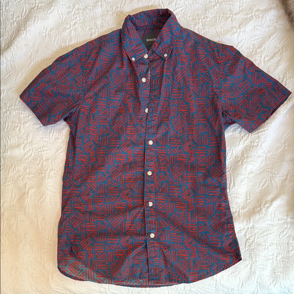 Bonobos Men's Red and Blue Patterned Short Sleeve Button Down Shirt